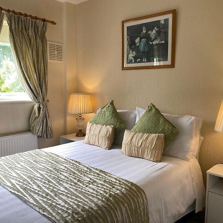 キャッシェル Copperfield House Bed & Breakfast エクステリア 写真