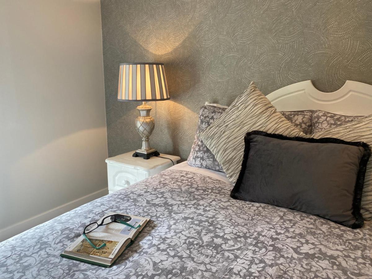 キャッシェル Copperfield House Bed & Breakfast エクステリア 写真